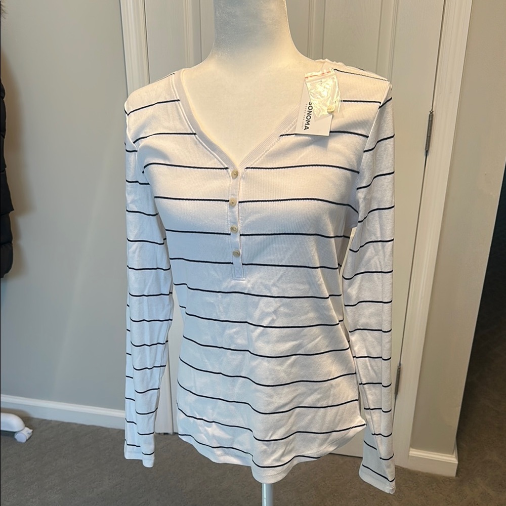 Aeropostale White and Blue Long Sleeve Button Down Shirt